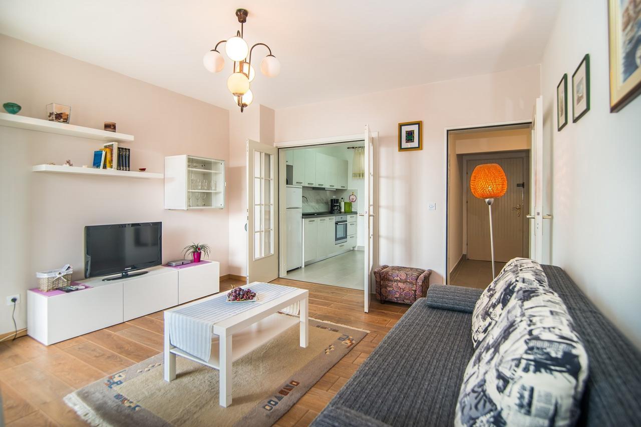 Apartment Vesna Kandlerova Porec Exterior photo
